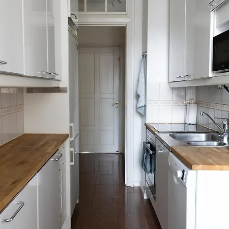2ndhomes City Center 2br With Balcony And Sauna By Kaisaniemi Park * Хельсинки